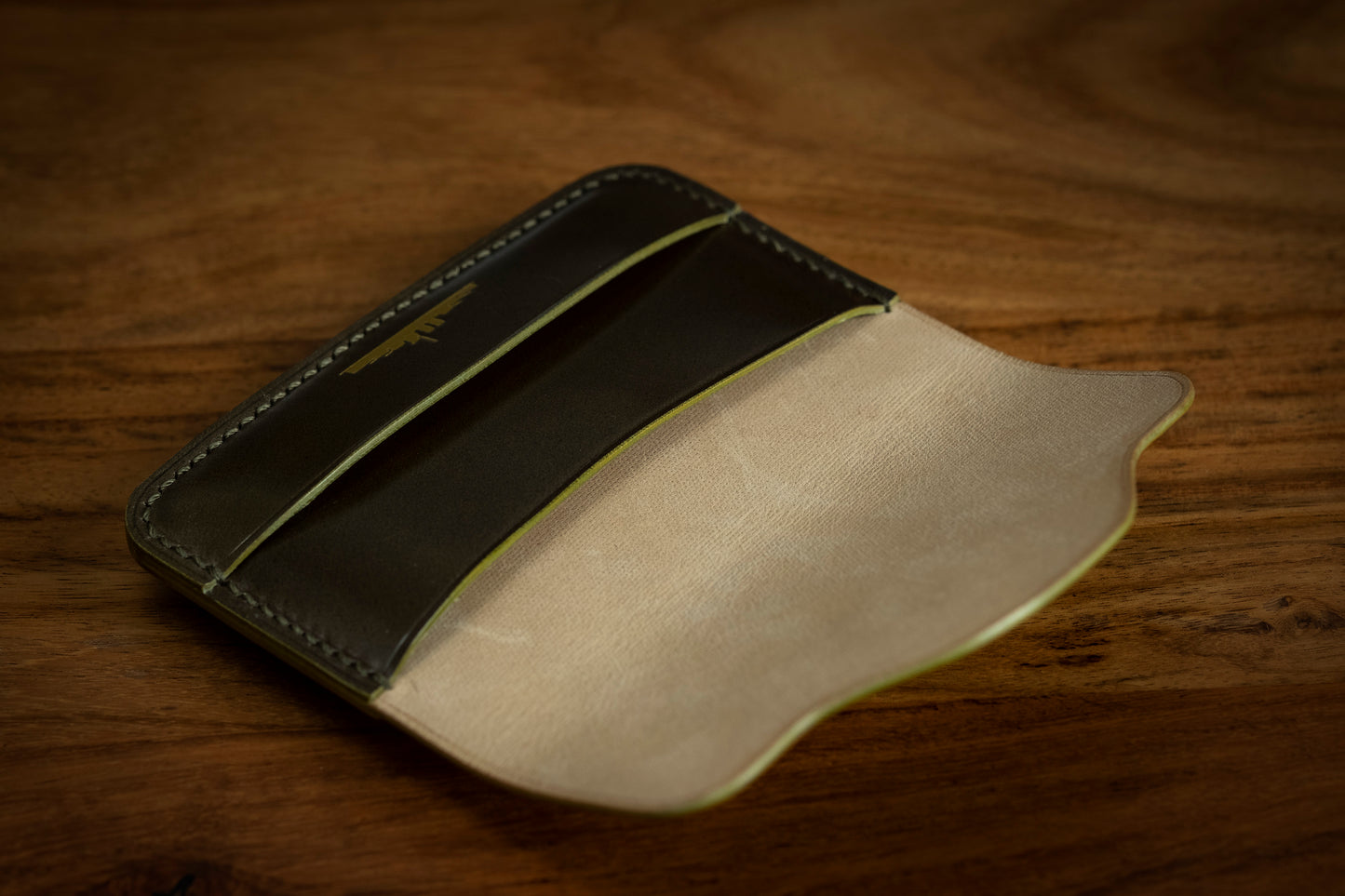 Olive Shinki Shell Cordovan Card Case
