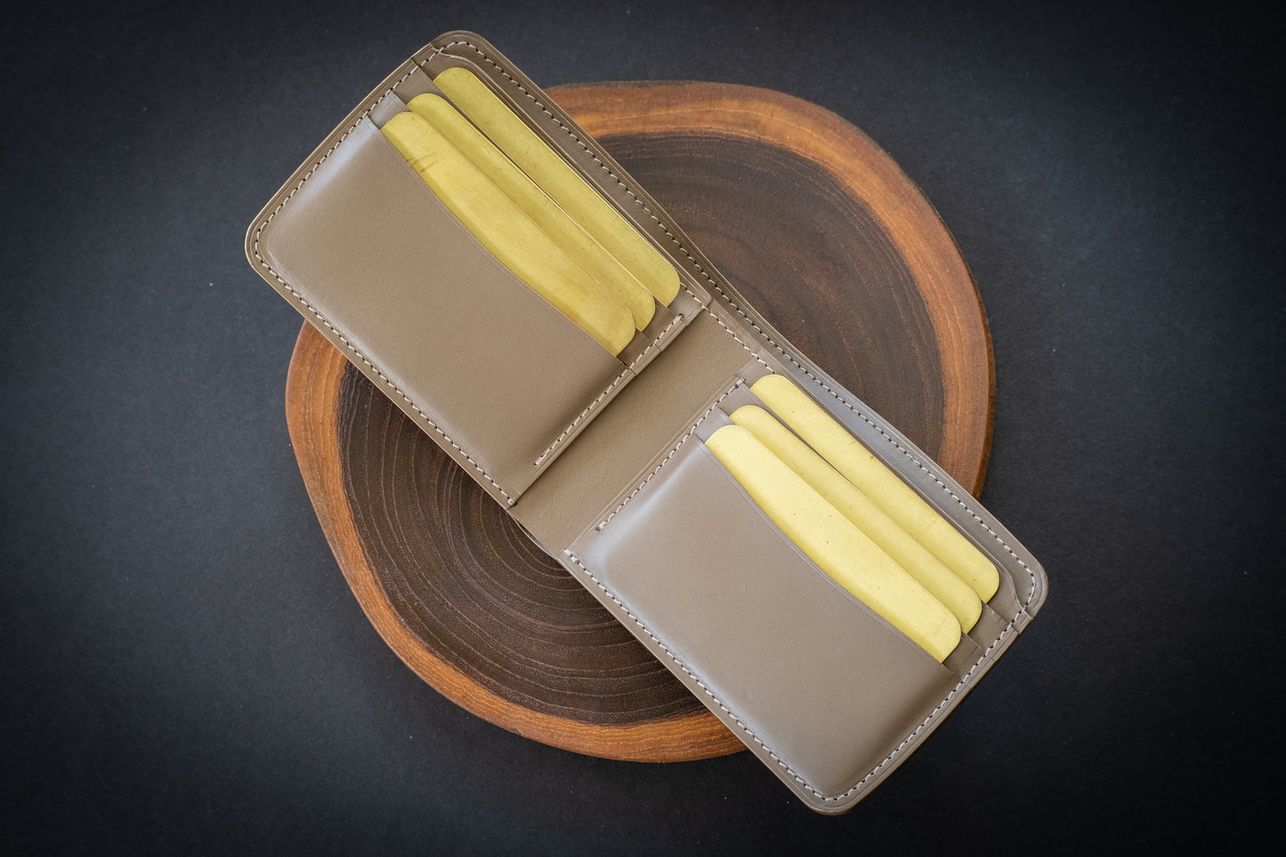 Sample Sale Bifold, Taupe